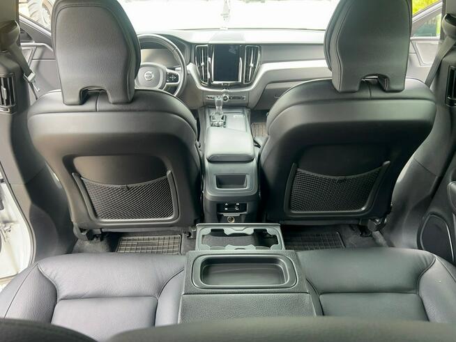 Volvo XC 60 R Design z Gwarancją Model 2020r