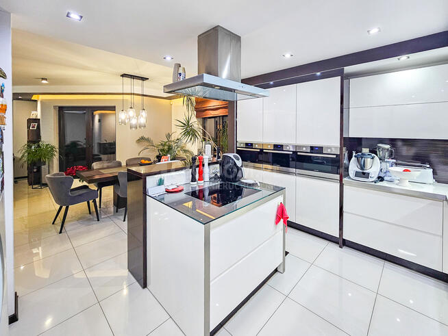 Dom wolnostojący Kielce Zalesie, 6 pokoi, 954 m²