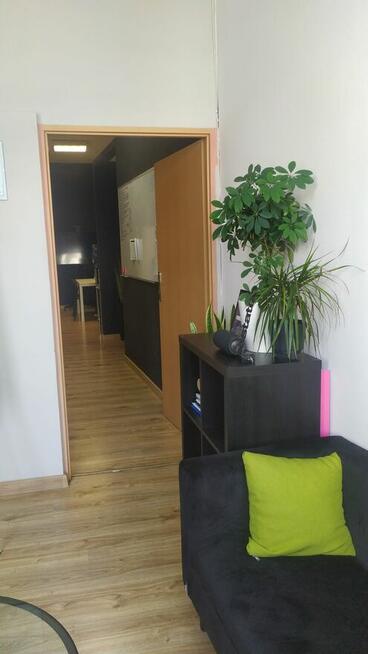 Wynajmę biuro -ul.Armii Krajowej 8C-Budynek AB