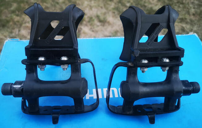 Pedały rowerowe szosowe z noskami .