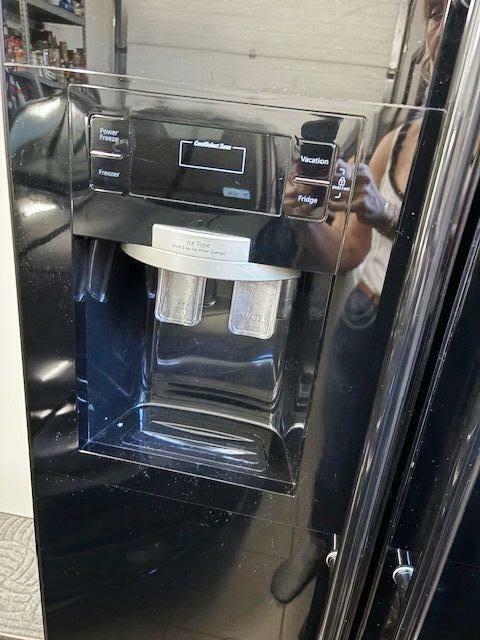 SPRZEDAM Lodówka Samsung RSH5ZLBG Side by Side :