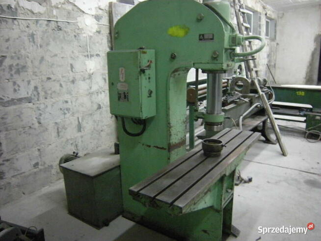 Wytłoczki , wypraski , wykroje , perforacja