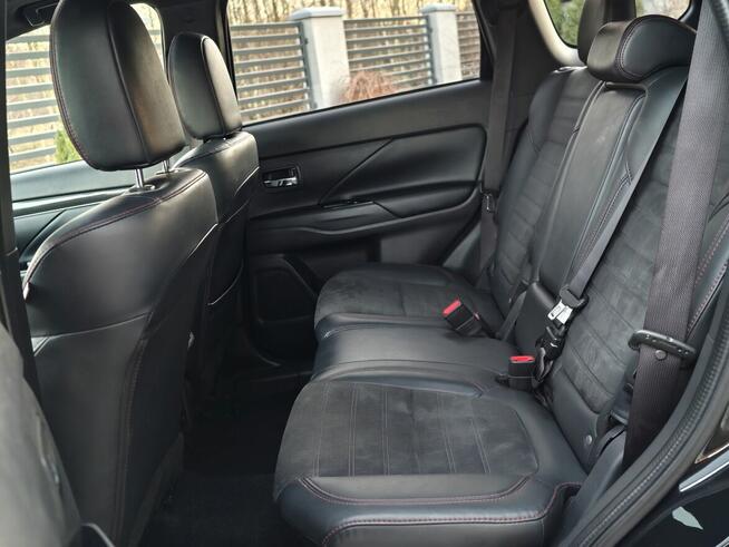 Mitsubishi Outlander 2.4 LIMITED EDITION 7-Osobowy ZAMIANA
