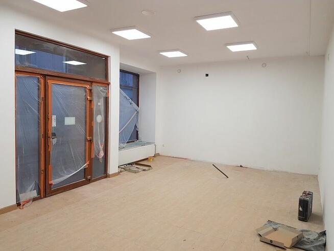 Lokal handlowy w bdb lokalizacji Cieszyna.