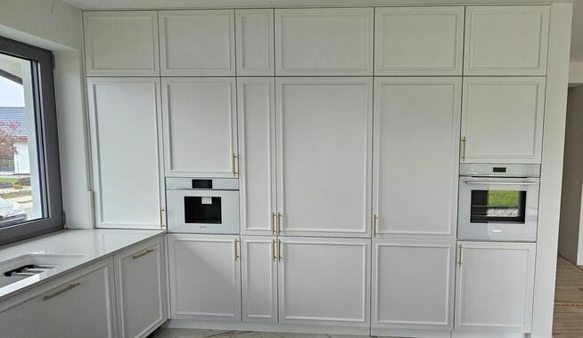 Kuchnie na wymiar , meble łazienkowe i pokojowe