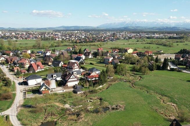 Duża działka budowlana z pozwoleniem na budowę .