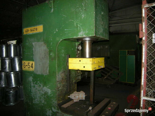 Wytłoczki , wypraski , wykroje , perforacja