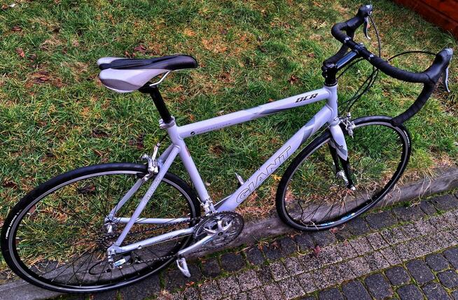 Rower szosowy Giant ORC na Shimano Koła 28 jak nowy