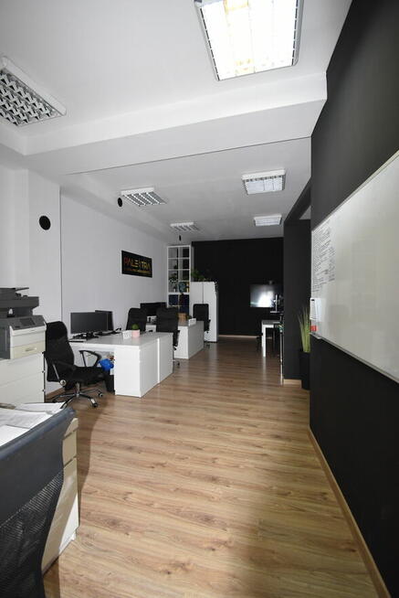 Wynajmę biuro -ul.Armii Krajowej 8C-Budynek AB