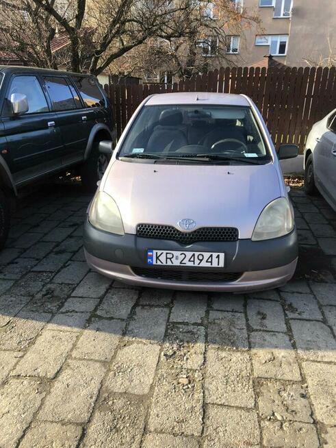Mały samochód Yaris