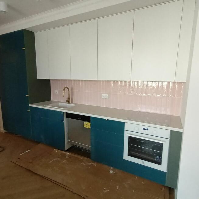 Kafelkarz wykończenia pod klucz.