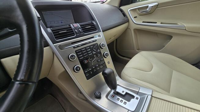 VOLVO XC60 2.4 D5 185PS AWD SUMMUM Blis Navi Kamery Radar