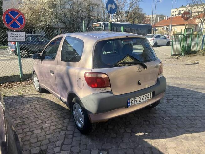 Mały samochód Yaris