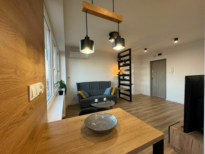 Umeblowane 32m2 po remoncie, klimatyzacja i AGD, 2 pokoje