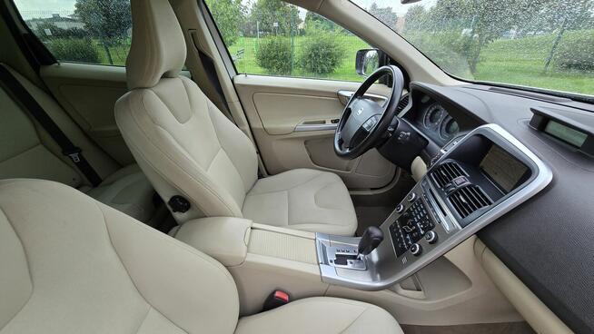 VOLVO XC60 2.4 D5 185PS AWD SUMMUM Blis Navi Kamery Radar