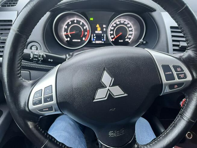 Outlander 2,0 benzyna Bezwypadkowy dwa x alu koła