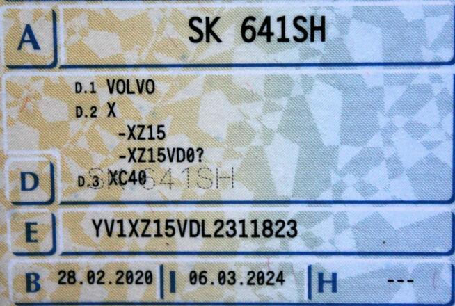 Volvo XC 40 Momentum T3 163KM Automat Kamera El.Klapa Nawigacja LED CarPlay