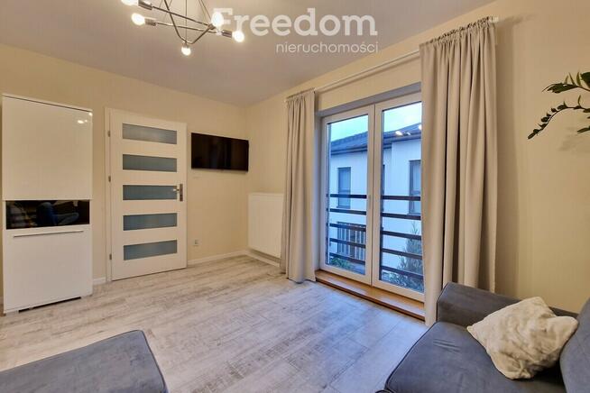 Atrakcyjny segment z ogródkiem i garażem