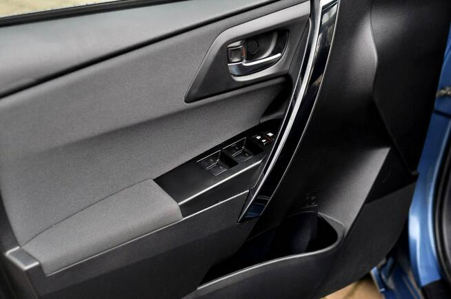 Toyota Auris _1.8 136KM_HYBRID_Led_Kamera_Climatronic_Serwis_