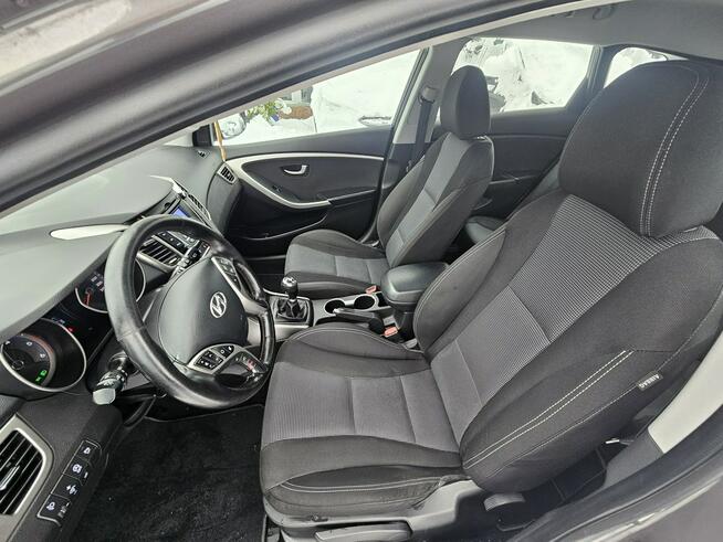 Hyundai i30 Grzane fotele, i kierownica, model 2014, nowe opony, dvd