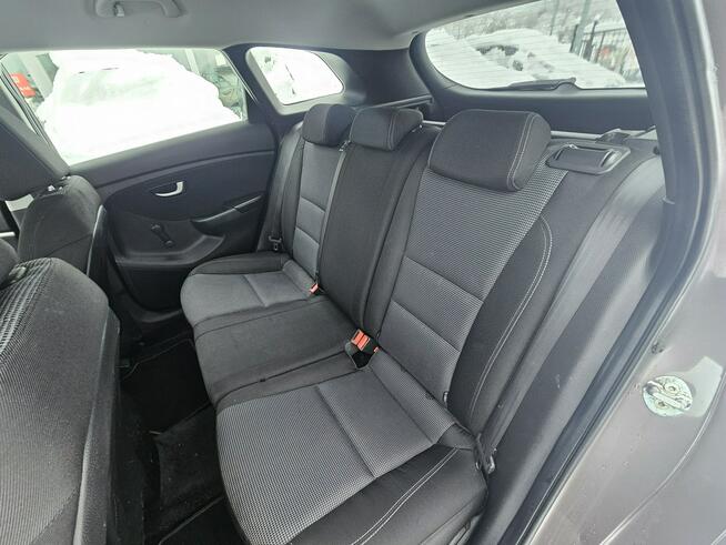 Hyundai i30 Grzane fotele, i kierownica, model 2014, nowe opony, dvd