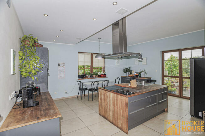 Dom Ciepielowice gm. Dąbrowa, Magnolii