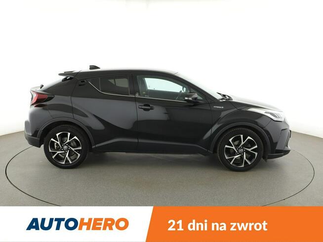 Toyota C-HR HEV klima auto navi grzane fotele kamera i czujniki parkowania