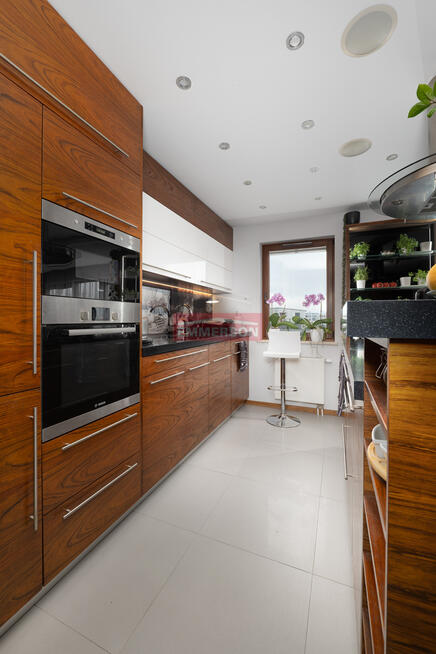 Zabłocie, widokowy apartament, 2 miejsca garażowe