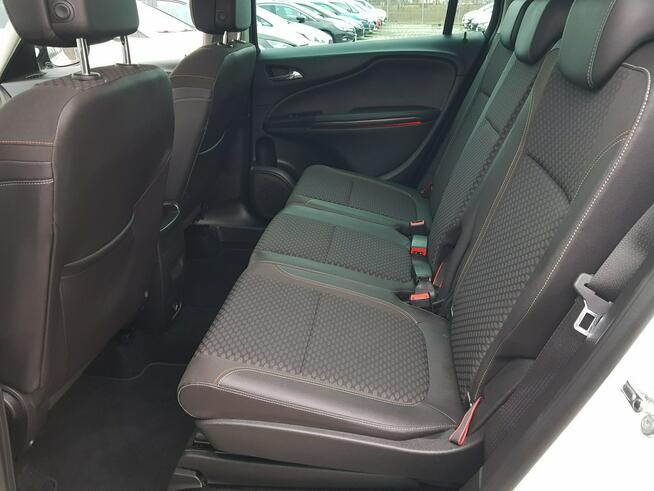 Opel Zafira 1,6 Turbo 200KM Navi Klimatronik Kamera Zarejestrowany Gwarancja