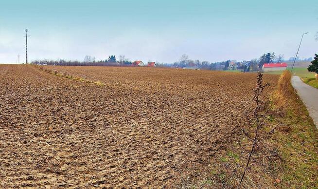 Tomaszowice - działka 20ar położona na wzniesieniu