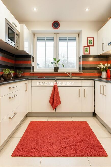 Dom Zagacie gm. Czernichów, Skowronki