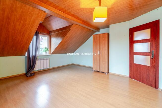 Dom Kłokoczyn gm. Czernichów, Wesoła