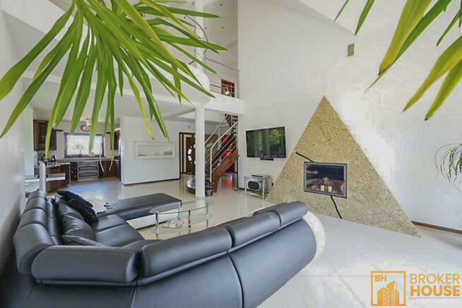 Dom Opole Czarnowąsy, Władysława Raginisa