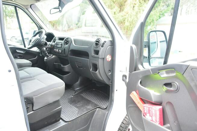 Renault Master 7 osobowy brygadówka doka max pełna opcja servis regały