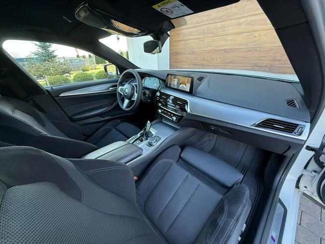 BMW 520 2.0 190KM XDrive kamery 360 M Pakiet Brutto krajówka