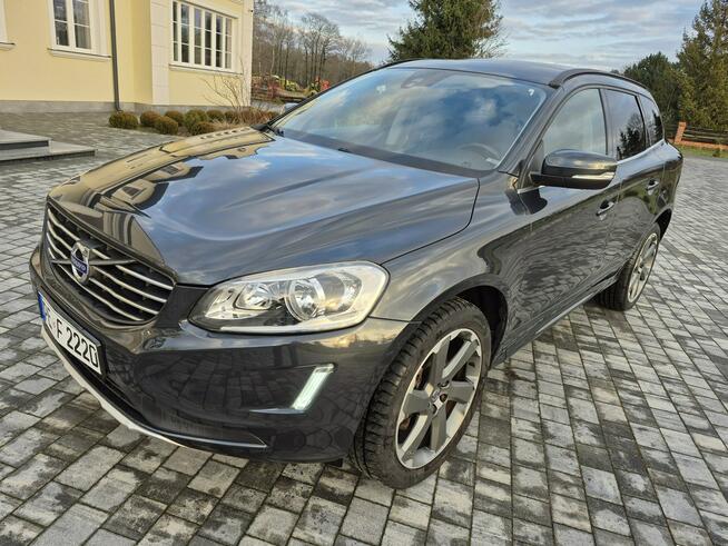 Volvo XC 60 lift skóra grzane fotele nawigacja opłacony ładny egzemplarz