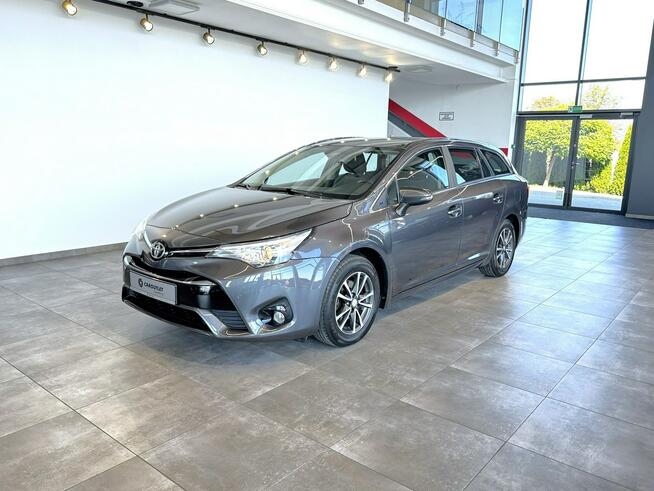 Toyota Avensis SW 1.8 147KM automat 2018 r., salon PL, serwisowana, komplet opon
