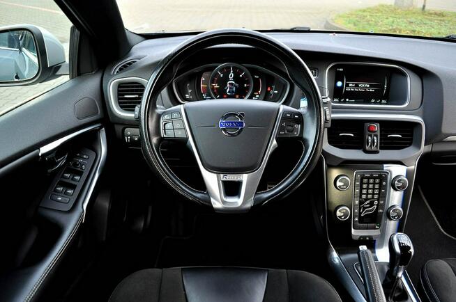 Volvo V40 R-Design Xenon Ledy Digital Alcantara Grzana Navi City Full Opcja