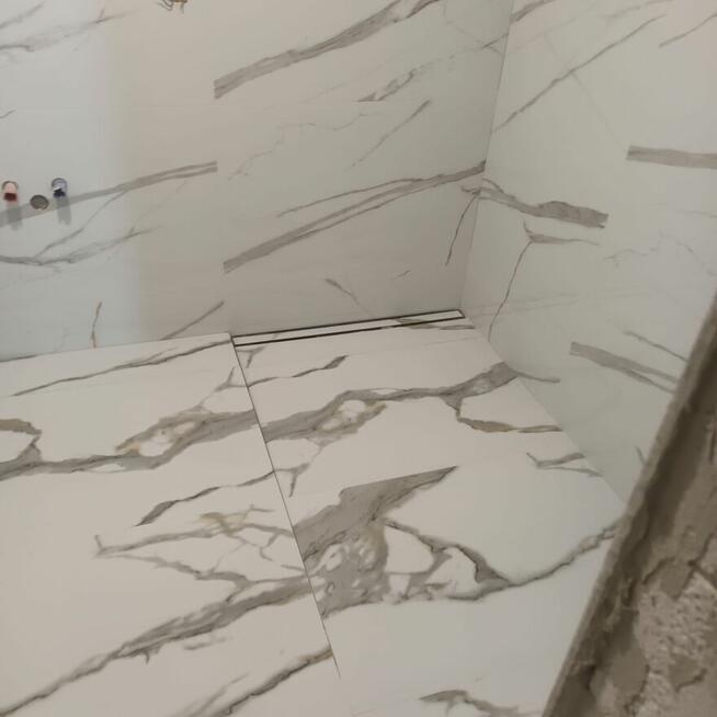 Kafelkarz wykończenia pod klucz.