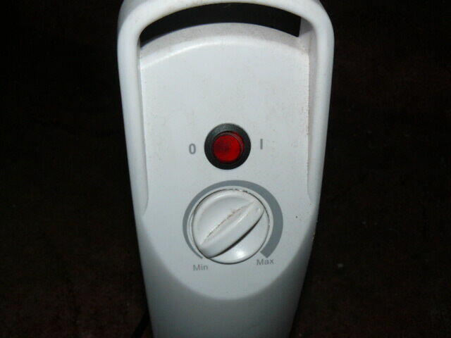 Grzejnik olejowy malutki, ladny 60 zl