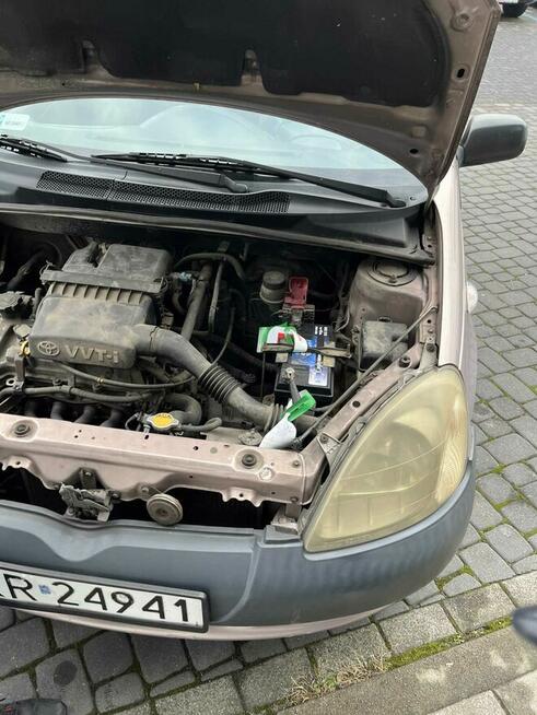 Mały samochód Yaris