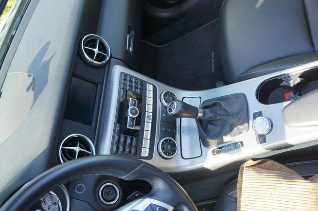Mercedes-Benz SLK 350, salon PL, bezw. 14.000 km, pakiet AMG