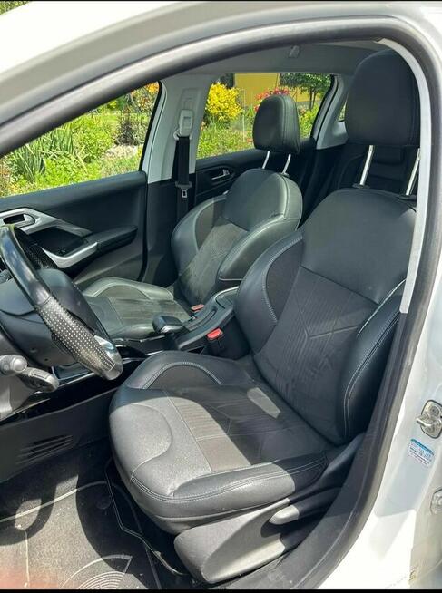 Peugeot 2008 – 2017 r., 1.6 120 KM – bogate wyposażenie, zad