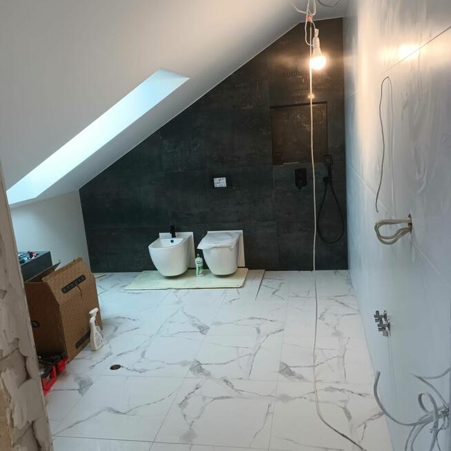 Kafelkarz wykończenia pod klucz.