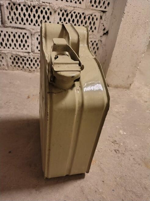 karnister na paliwo 10l