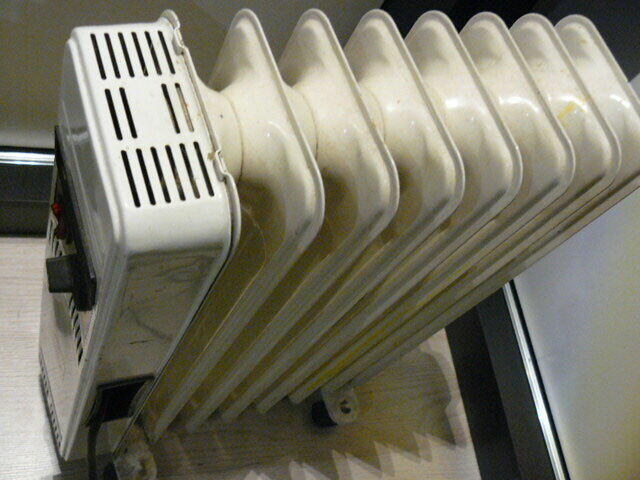 Grzejniki olejowe 1500W, 2 sztuki