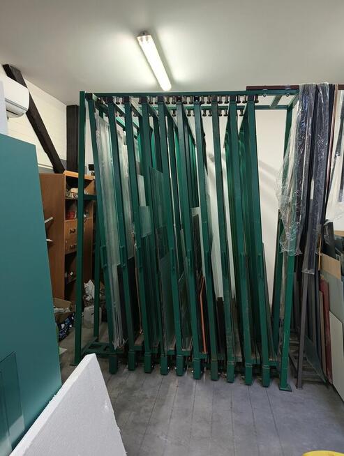 Magazyn szufladowy na szkło