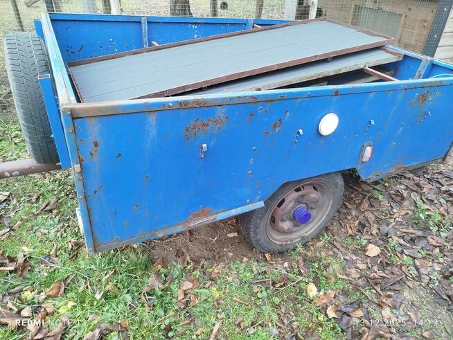 Przyczepka samochodowa