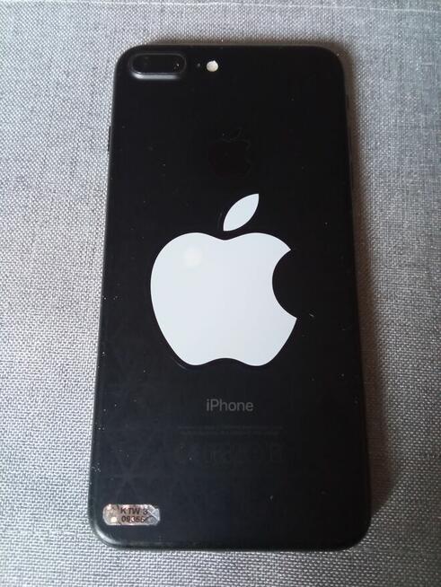 Sprzedam prywatny telefon iPhone 7,stan bdb czarny z pokrowc
