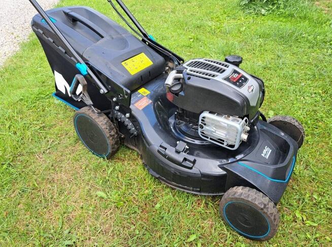 Kosiarka spalinowa MACallister z napędem 675exi B&S 51cm